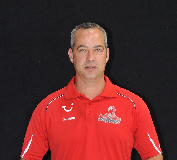 Mannschaft2011   006.jpg - DEL Club Hannover Scorpions Hannover Team 2011-2012 Marcus Skiba Physiotherapeut